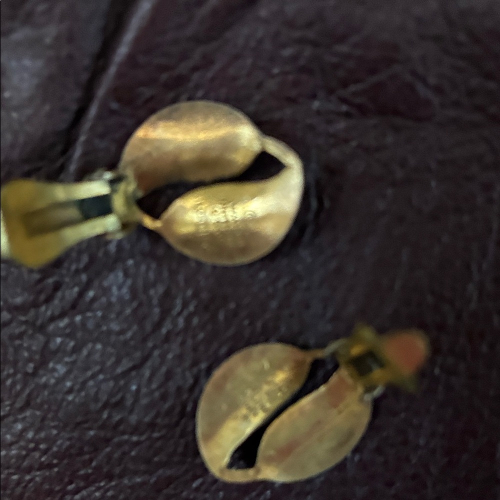 David Andersen Enamel, Sterling, Elegant White Leaf bracelet and Earring Set - Picture 4 of 5